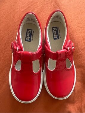 Keds Girls Red Patent T-Strap Mary Jane Shoes